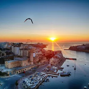 https://marsascala-luxury-apartment.hotelssaintjulians.com